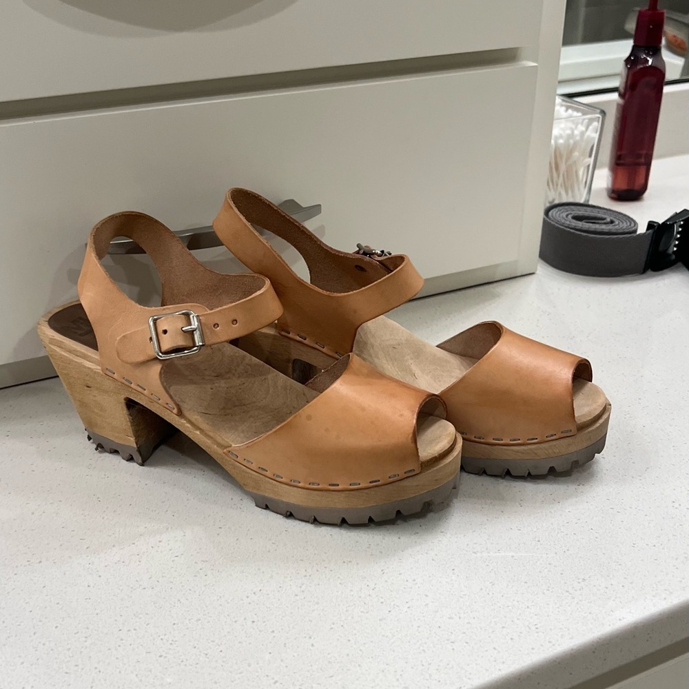 Mia Swedish sandals size 9